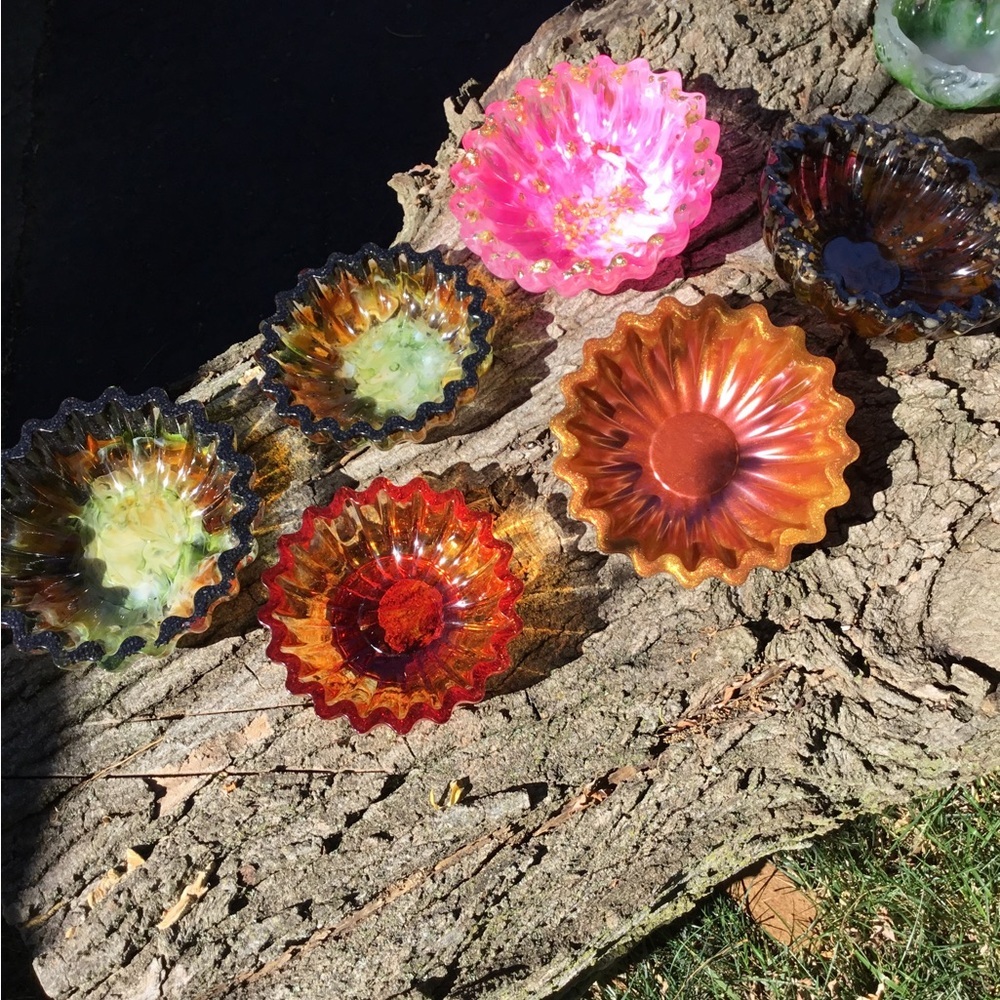 Colorful Resin Art Bowls Set of 2